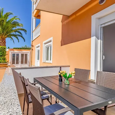 Rok 1 By Interhome Apartmán