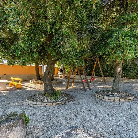 Rok 1 By Interhome Apartmán *