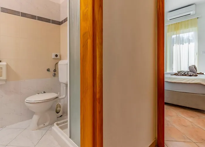 Rok 1 By Interhome Pola