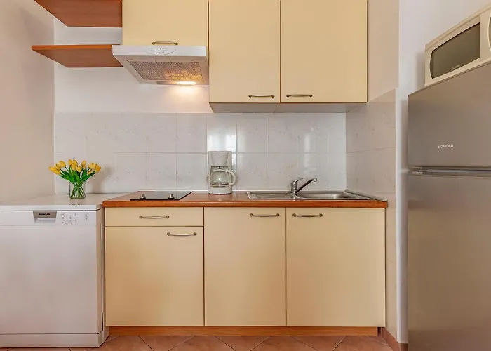 Apartamento Rok 1 By Interhome Pula